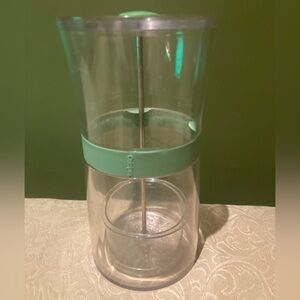 Cuisipro herb keeper Original Keeps Herbs Fresh Storage Container